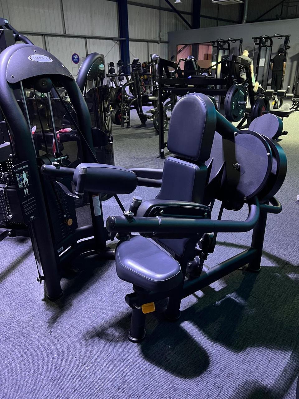 Matrix Lateral Raise (Black)