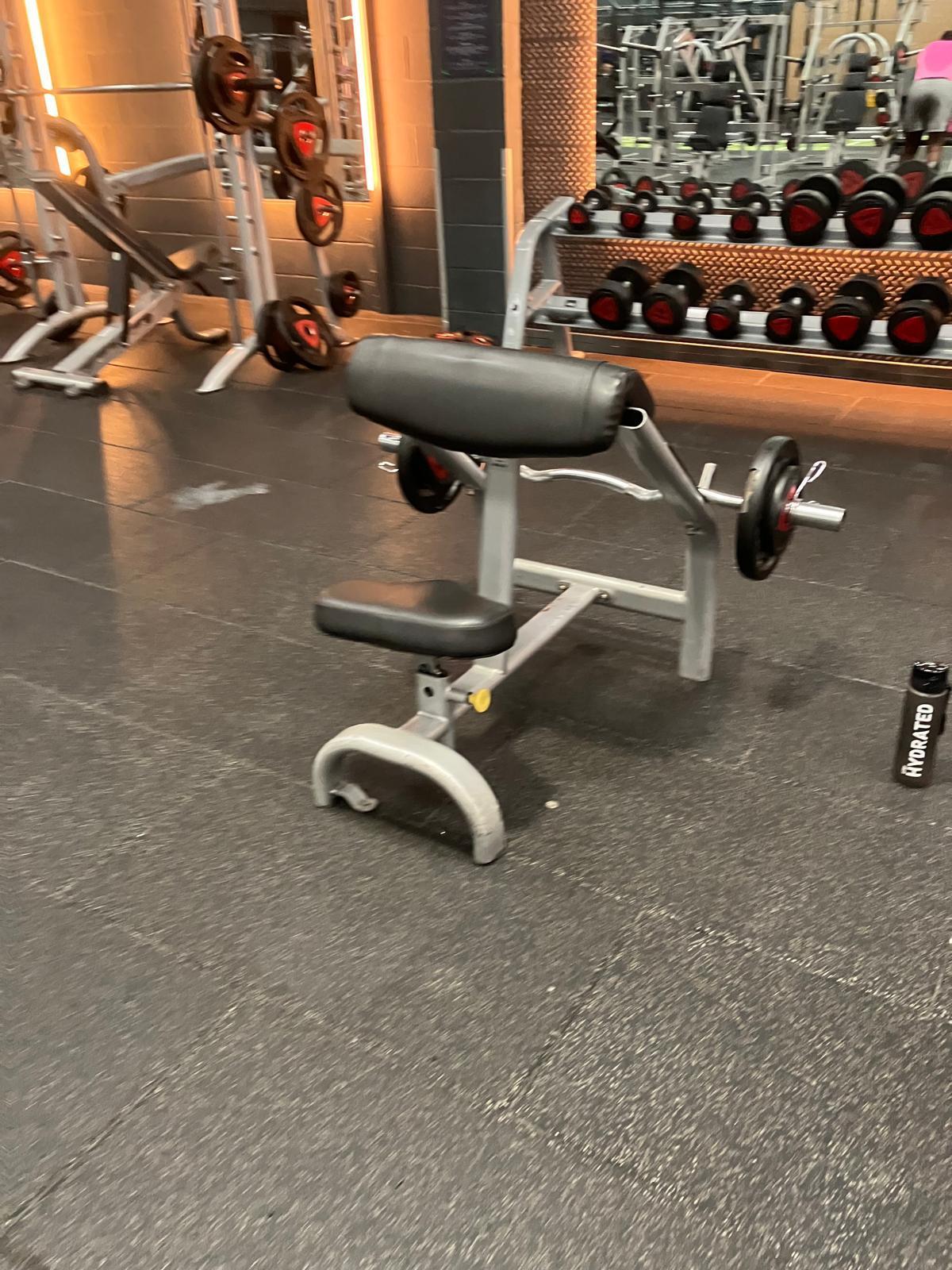 Matrix Preacher Curl Bench